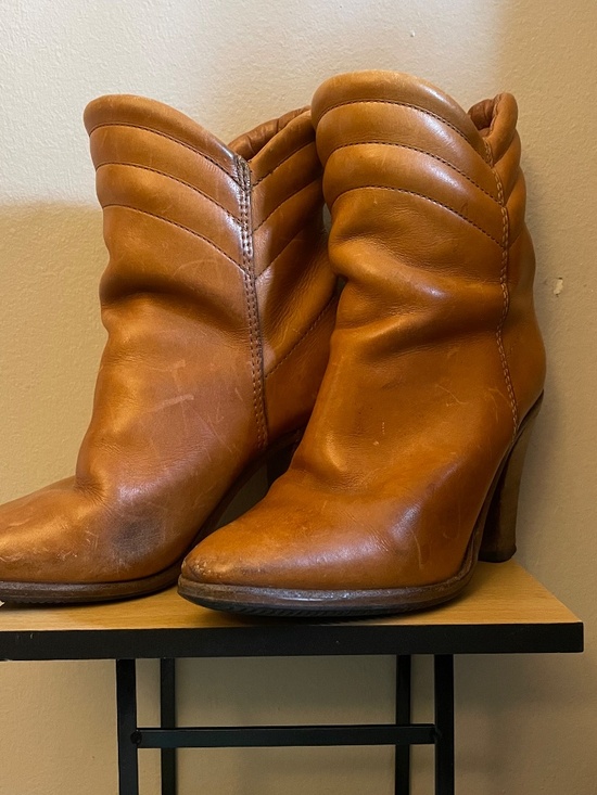Vintage Western-Style Ankle Boots Cognac Quilted Leather – Size 6–6.5 GUVC *NOTE - Picture 2 of 12